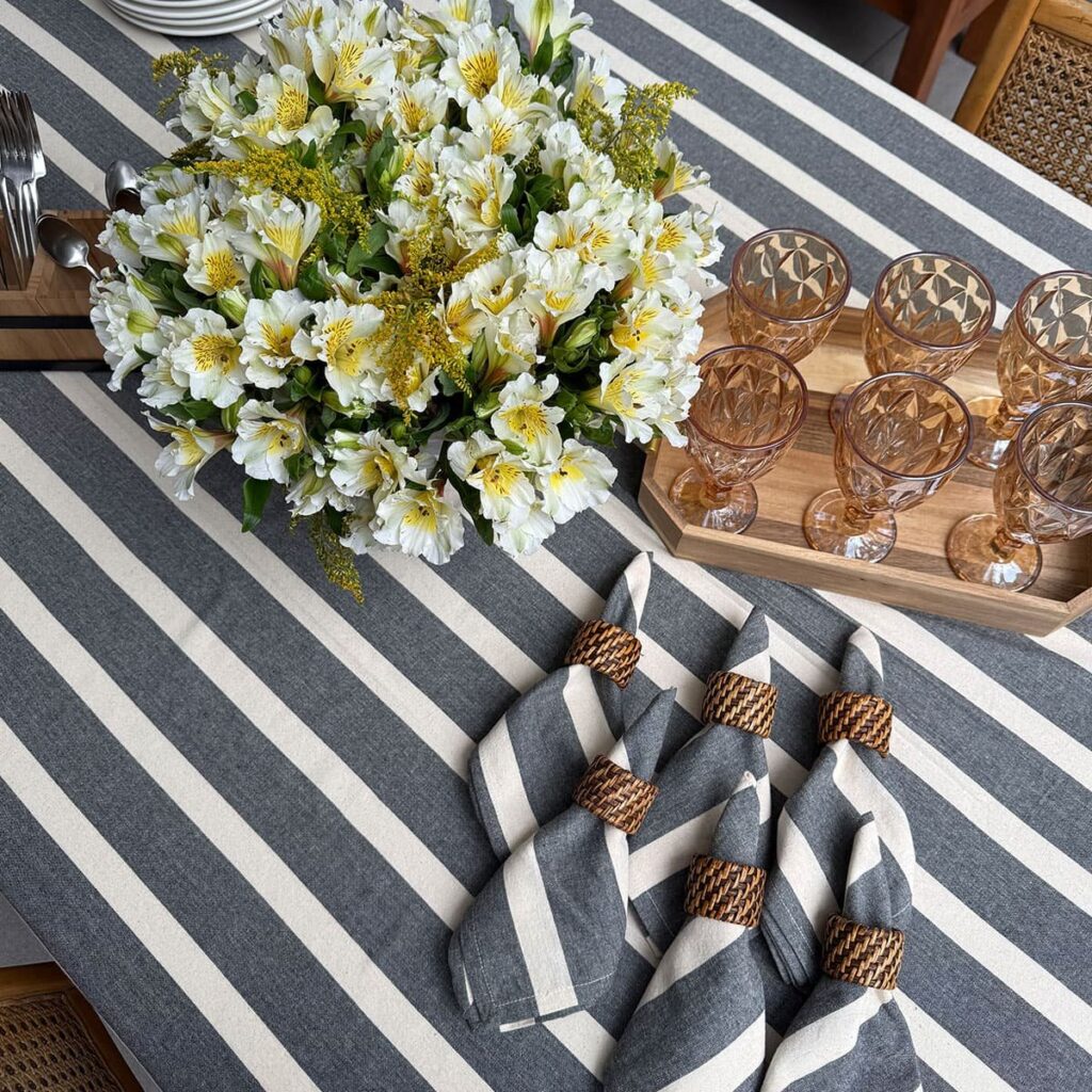 Mantel a rayas Charcoal y crudo 100% cotton