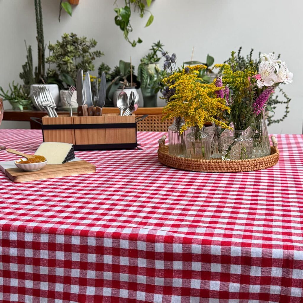 Mantel Picnic Cuadros Rojos chicos - 100% Cotton